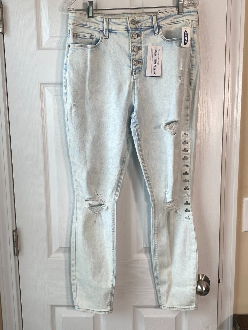 NWT Old Navy | Rockstar Super Skinny High Rise Jeans | Size 12